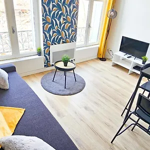 https://le-chavanelle.hotels-rhonealpes.com